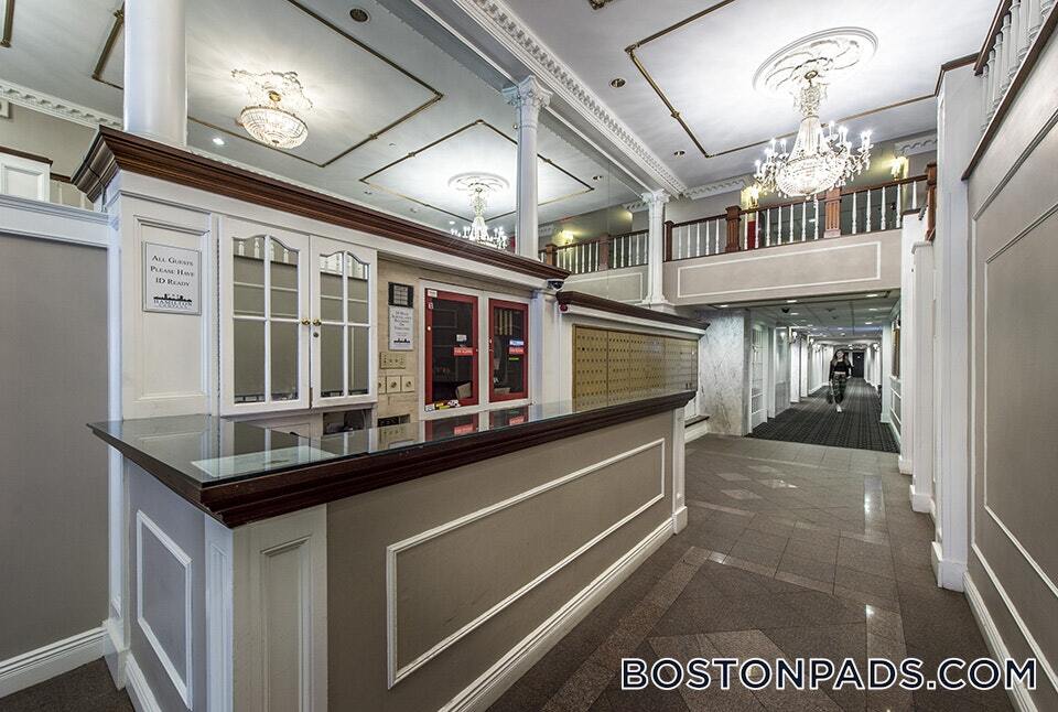 Building Photo - 62 Boylston St