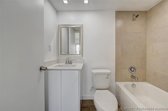 Building Photo - 363 Tuscany Ln