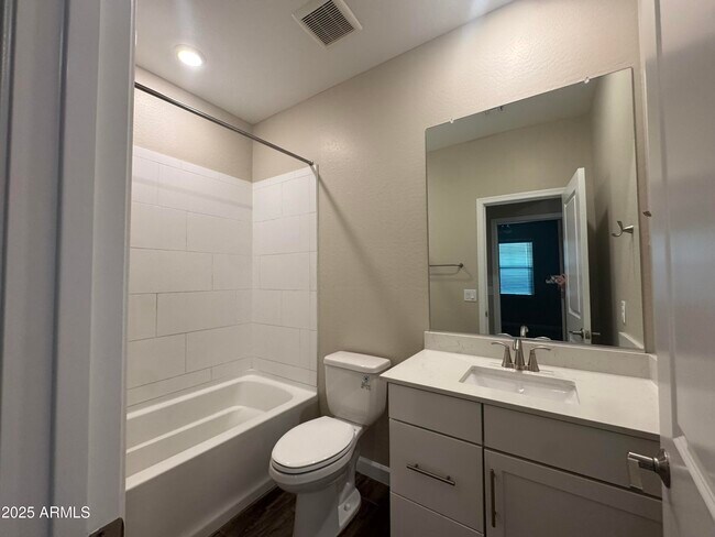 Building Photo - 55 N 197th Dr