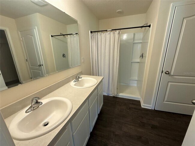 Building Photo - 760 Grand Reserve Dr