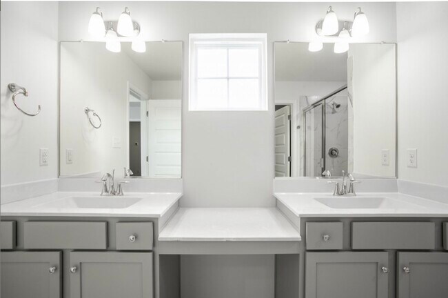 Building Photo - 4011 Tin Roof Way