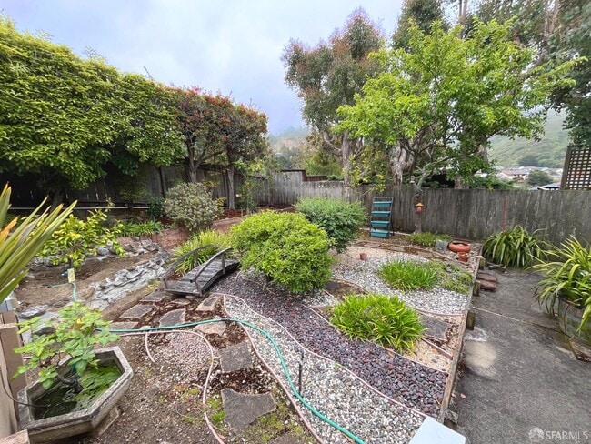 Building Photo - 1032 Everglades Dr