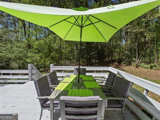 Building Photo - 1572 Berkeley Ln NE