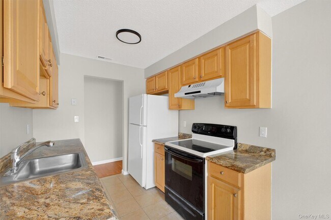 Building Photo - 111 Cartwheel Ct