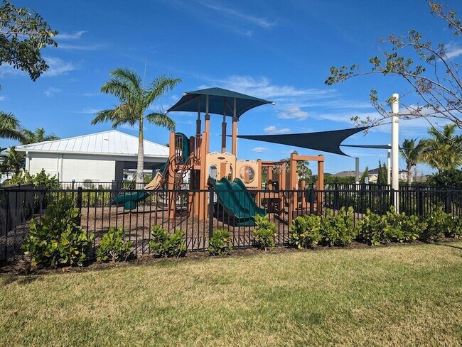 Building Photo - 10597 SW Vasari Way