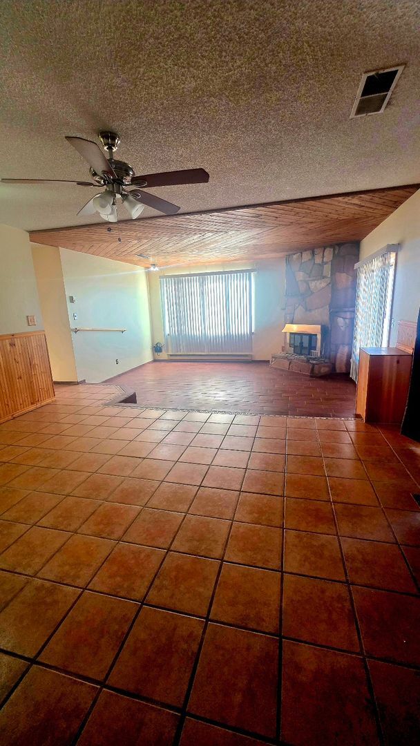 Building Photo - Corrales 4 Bedroom For Rent