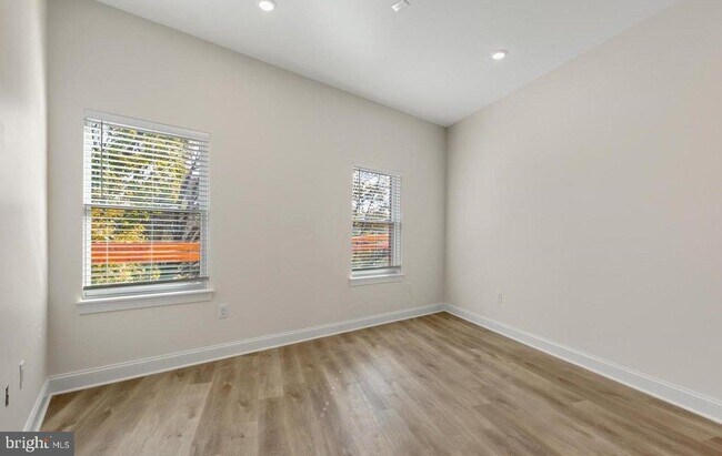 Building Photo - 511 Gorgas Ln