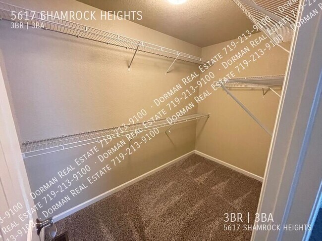 Building Photo - 5617 Shamrock Heights