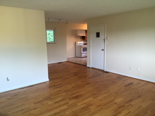 dining room area - 3039 Dow Dr
