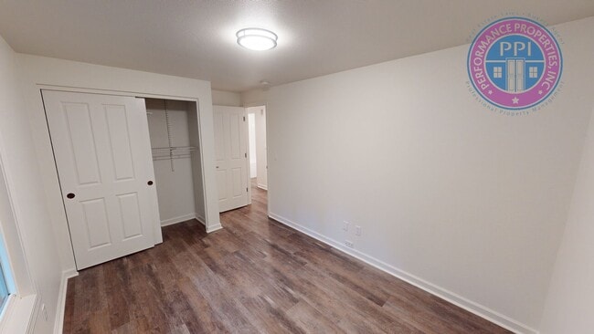 Building Photo - Lake Oswego Gem!!!  Single Level Ranch - Newly Updated