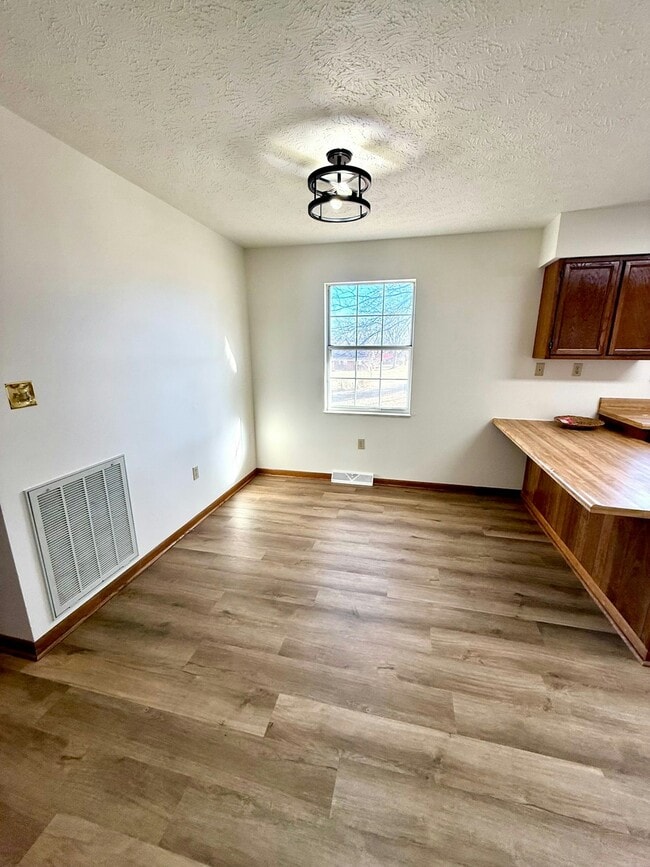 Building Photo - 500 Wesley Rd