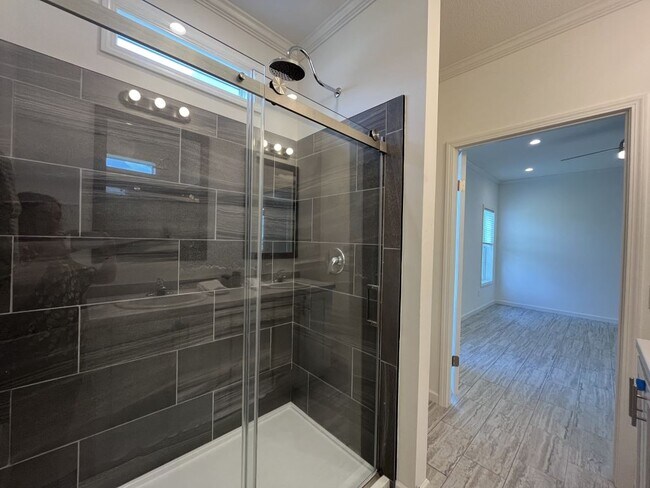 Building Photo - 557 Bimini Cay Cir