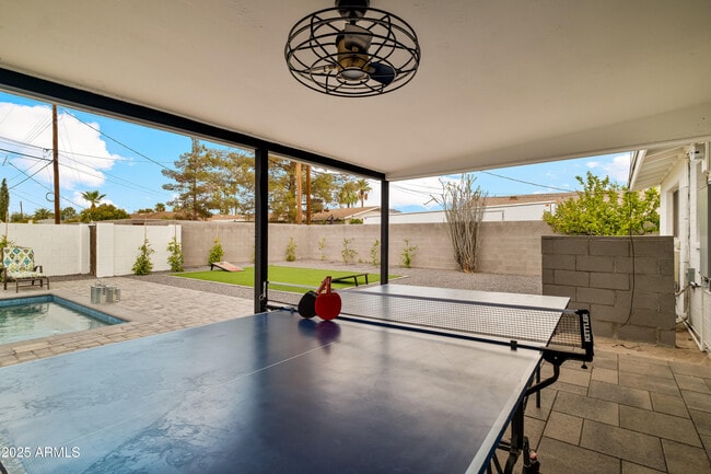 Building Photo - 2546 N 69th Pl