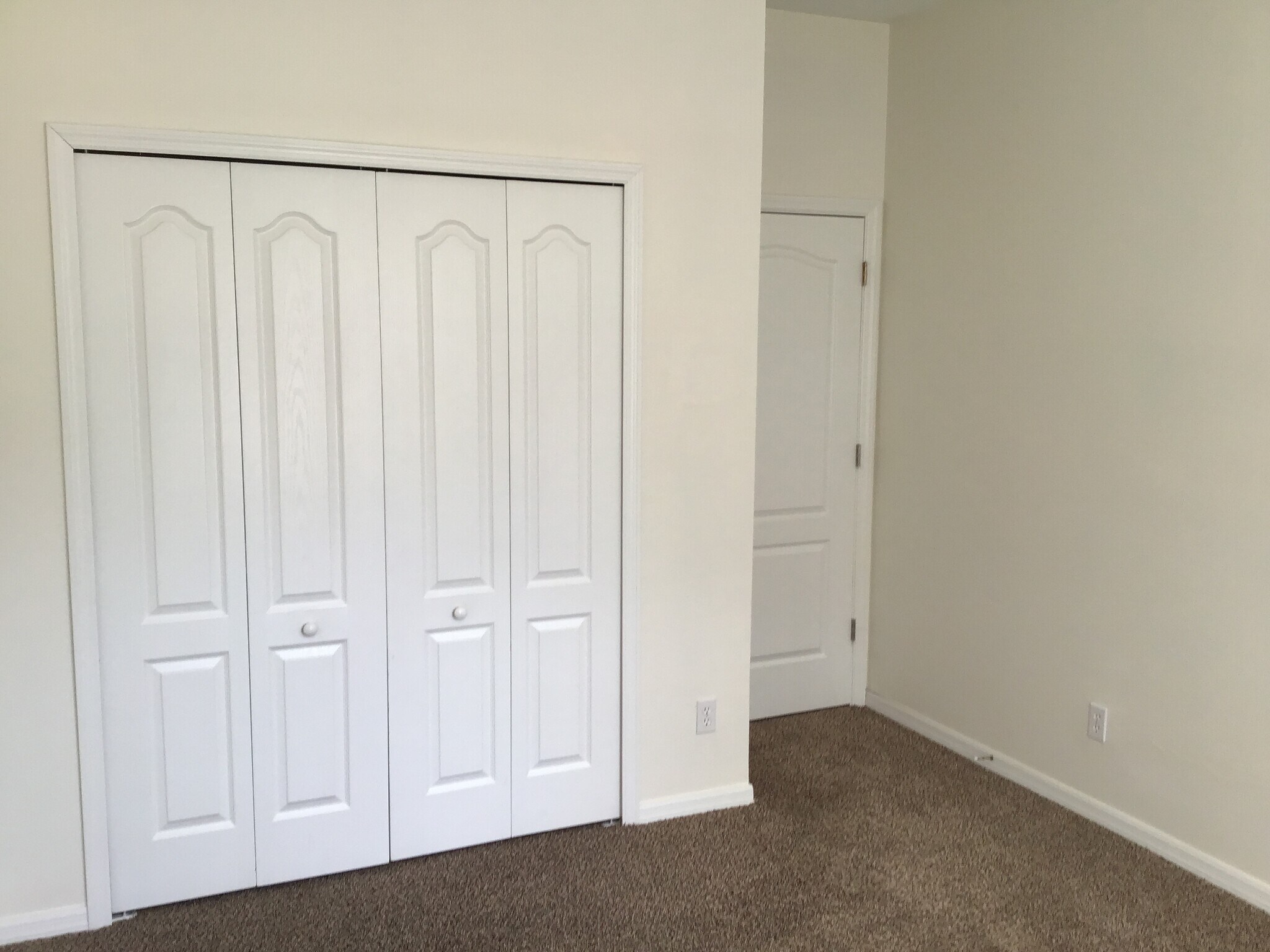 Building Photo - 3961 Long Branch Ln