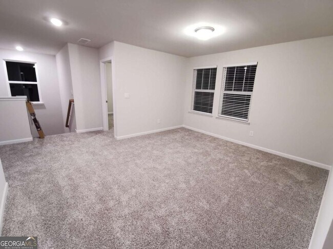 Building Photo - 6025 White Sycamore Pl