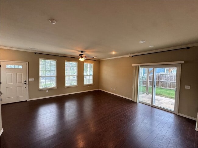 Primary Photo - 626 N Tennyson Ln