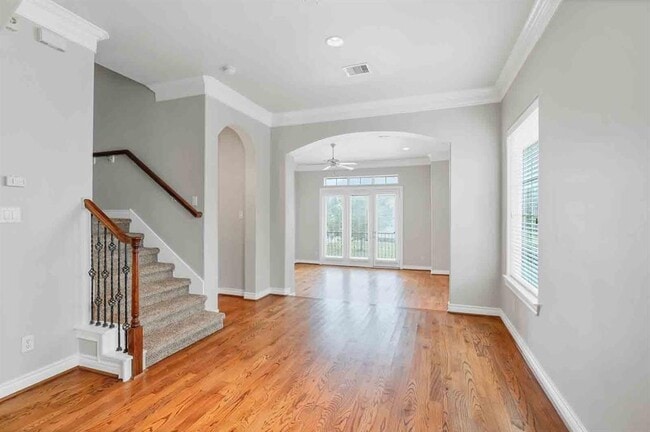 Building Photo - 9028 Harbor Hills Dr