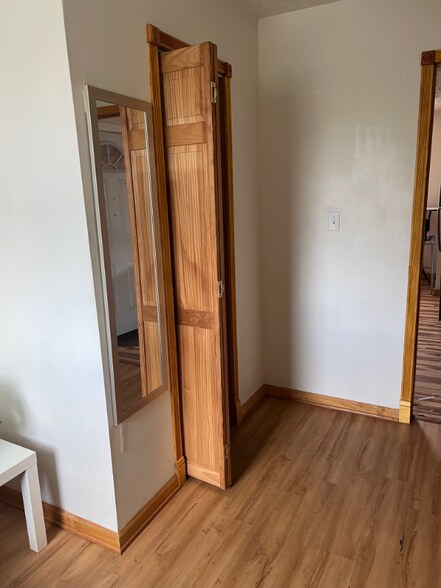 Building Photo - 2400 Perry St