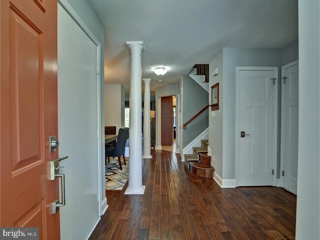 Building Photo - 35 Benjamin Rush Ln
