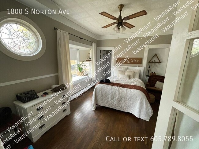 Building Photo - 1800 S Norton Ave