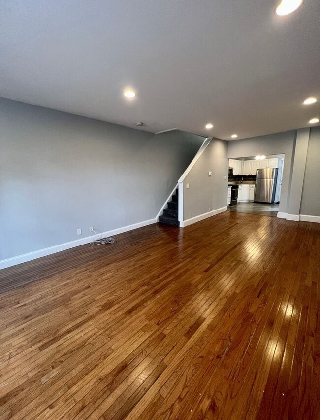 Building Photo - 4 Bedroom House For Rent In Manayunk
