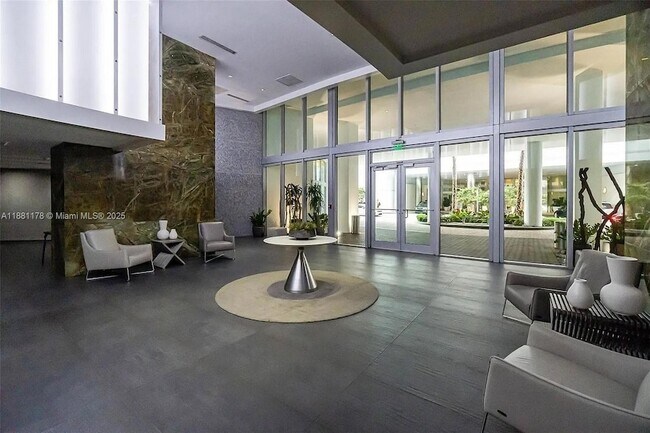 Building Photo - 90 SW 3rd St