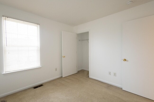 Building Photo - 4 Millard Ave