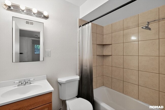 Building Photo - 3029 W Shaw Butte Dr