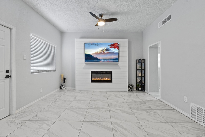 Building Photo - 4012 Tularosa Ave