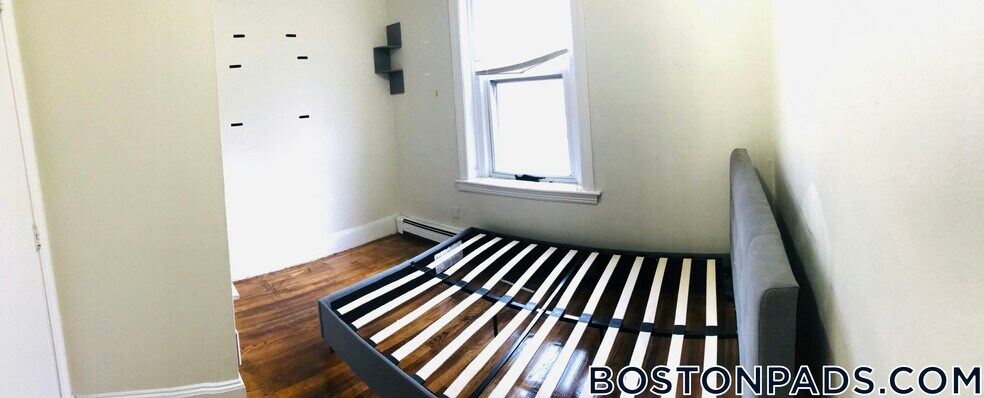 Building Photo - 6 Wait St