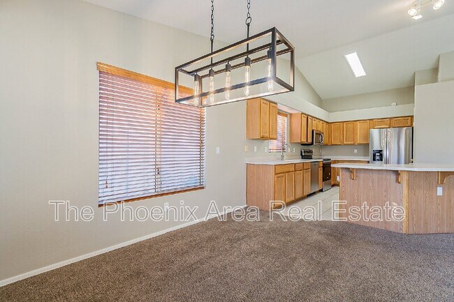 Building Photo - 251 W Windsor Dr