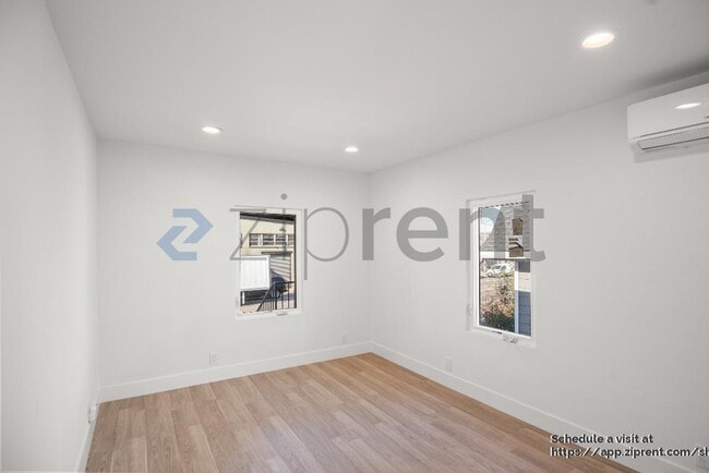 Building Photo - 2906 Adeline St