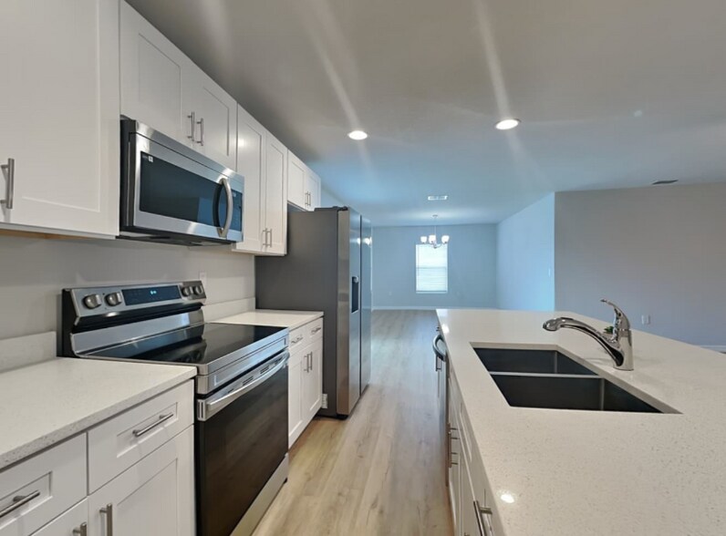 Building Photo - 428 Fitchburg St SW