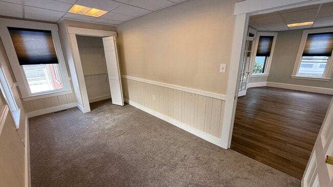 Building Photo - 36 Wakefield St