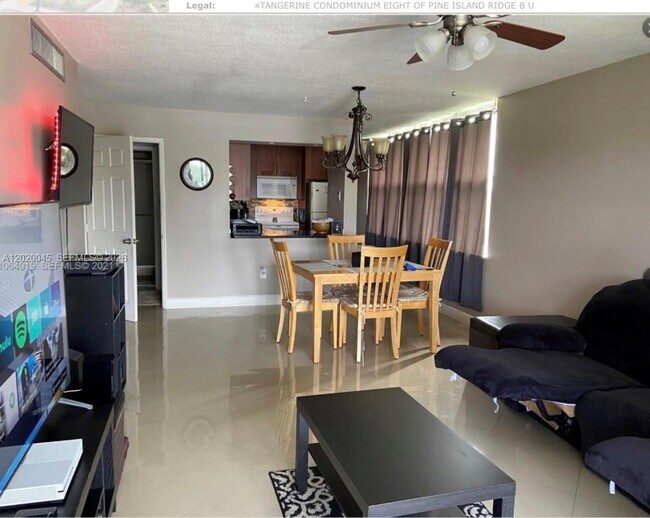 Building Photo - 9480 Tangerine Pl