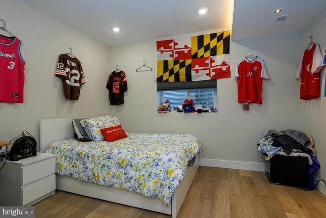 Building Photo - 618 N 35th St