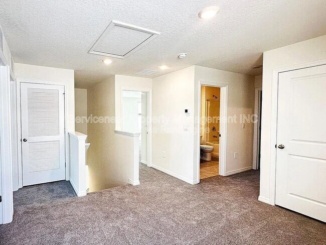 Building Photo - 5795 Cape Primrose Dr