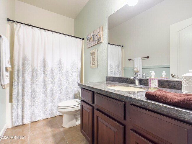 Building Photo - 1084 N Martingale Rd