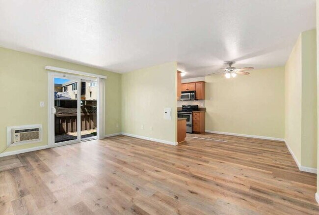 Building Photo - 6750 Beadnell Way
