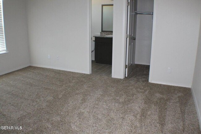Building Photo - 7425 Norte Mesa Ln