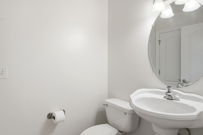Building Photo - 2645 Blossom Trail E