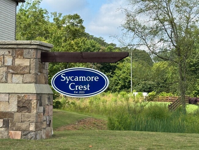 Building Photo - 243 sycamore dr