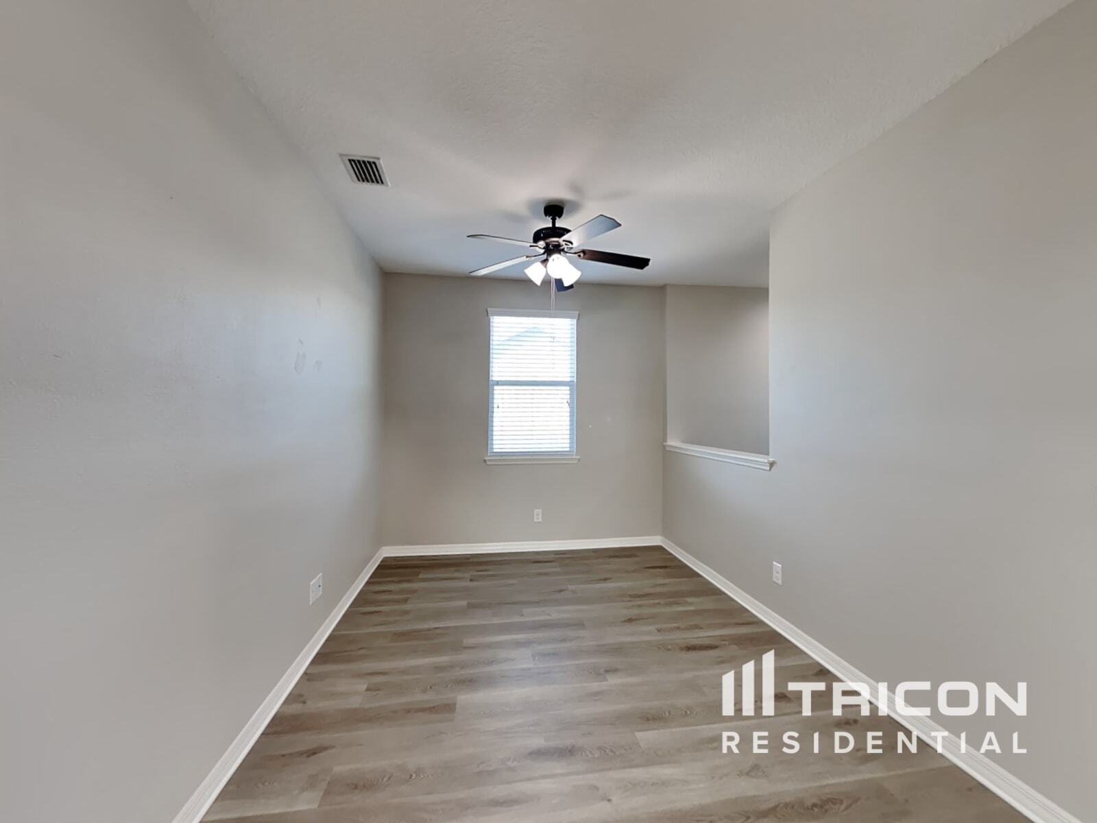 Building Photo - 32741 Coldwater Creek Loop