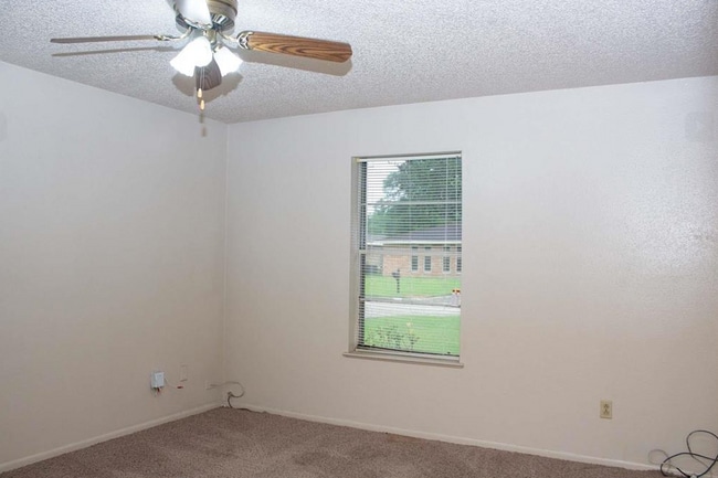 Building Photo - 9495 Landis Dr