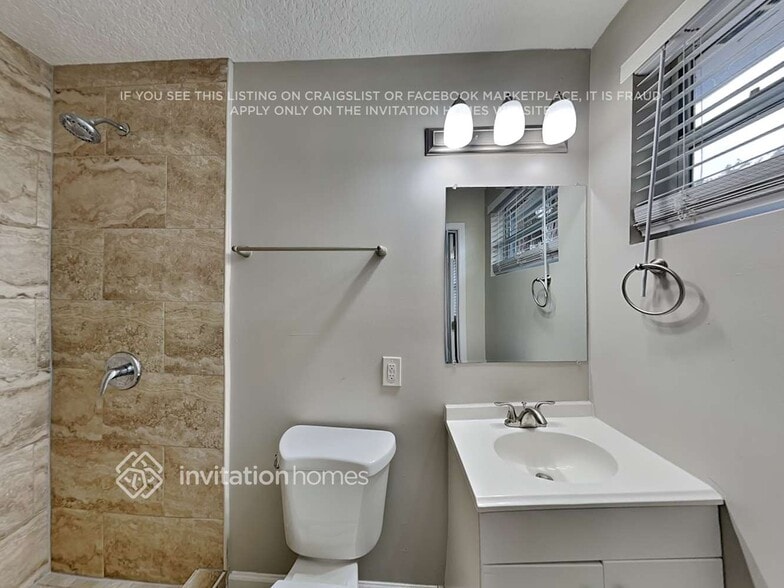 Building Photo - 2527 Oak Summit Dr