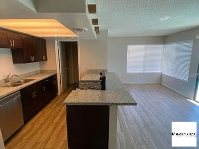 Building Photo - 3 bedroom 2 bath home