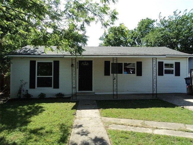 Primary Photo - 632 Nunnalee Ave