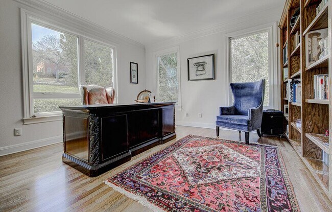 Building Photo - 4800 Mantle Dr