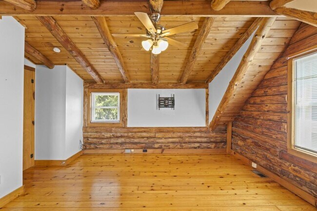 Building Photo - 118 Agape Wy