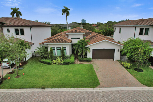 Building Photo - 5663 Brookfield Cir W